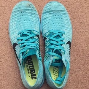 Women’s Nike Free RN Flyknit size 11